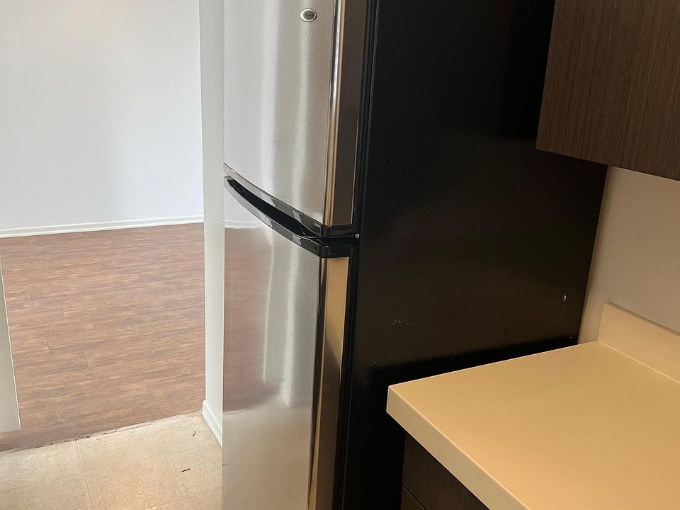 1st image of 1045 3rd St #302-D