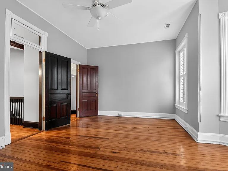 1319 Massachusetts Ave SE — Photo 18