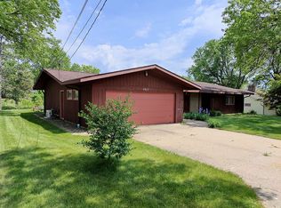 4017 Rodeo Rd, Davenport, IA 52806
