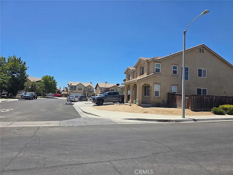 10184 Marissa Ct — Photo 19