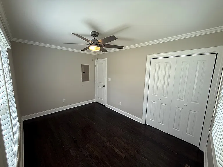 215 Walnut St — Photo 21
