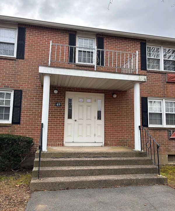 1st image of 49 Grandview Dr APT A