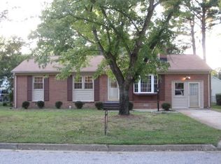 5 Chowan Pl, Newport News, VA 23608