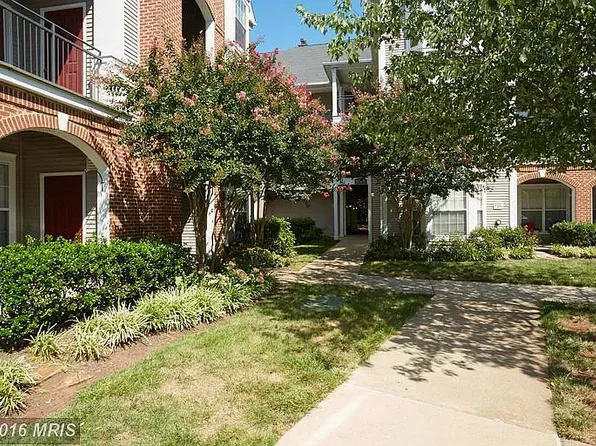 20417 Riverbend Sq Unit 200, Sterling, VA 20165