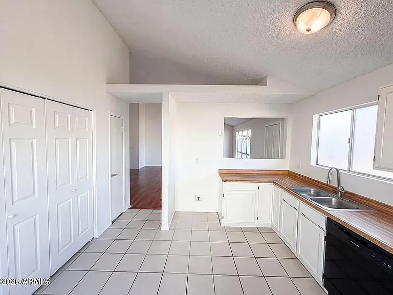 8839 W Carol Ave — Photo 10