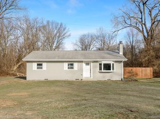 46090 Wear Rd, Belleville, MI 48111