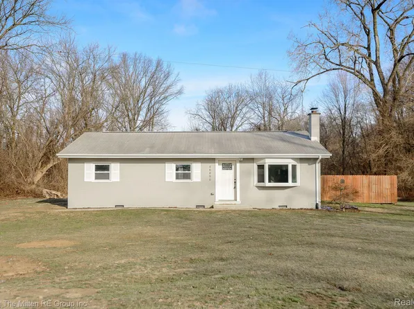 46090 Wear Rd, Belleville, MI 48111