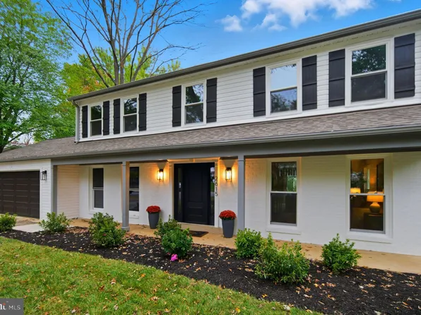 2615 Lemontree Ln, Vienna, VA 22181