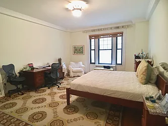 Rented by Moises Farhart, LREB