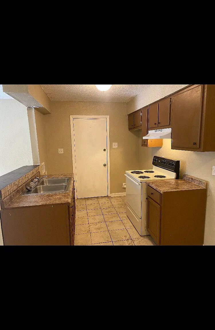 2 bed, 745 sqft, $680 — Photo 1