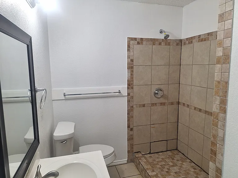 5912 Maceo Ln — Photo 15