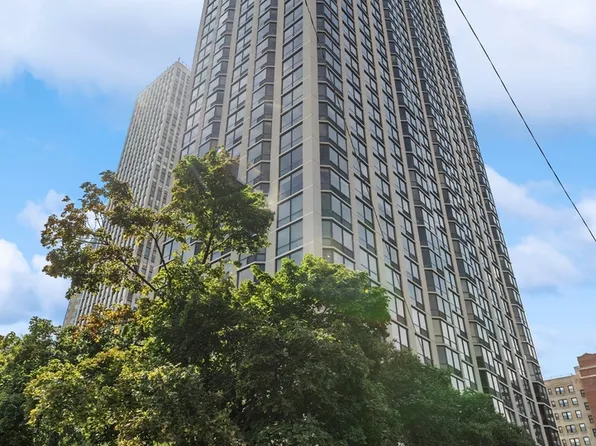 2650 N Lakeview Ave APT 3909, Chicago, IL 60614