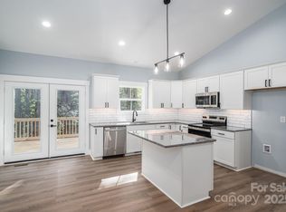 1452 W 7th St, Newton, NC 28658