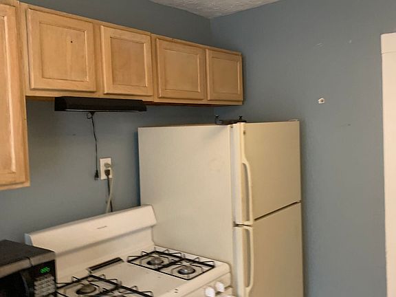 3rd image of 4716 N Longworth Ave