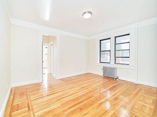 1st image of 222 Seaman Ave APT D4