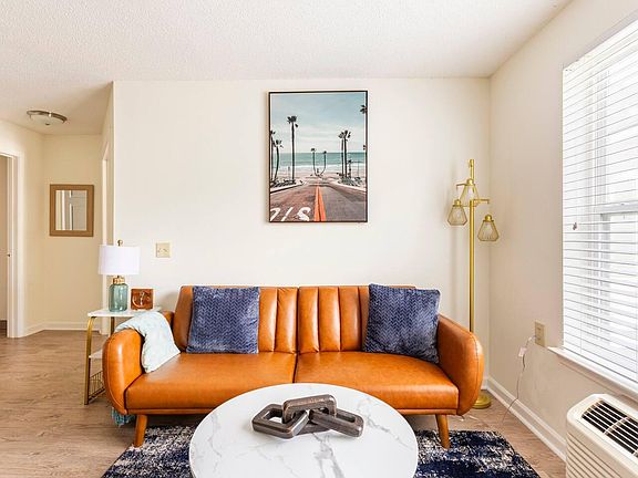 2nd image of 15 N Main St #2B-2Ba-832Sqft
