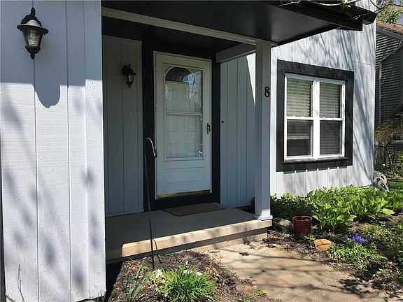 3rd image of 8 Firethorn Ct