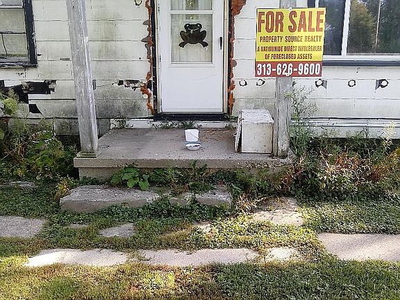 3rd image of 2916 Fairview St #2