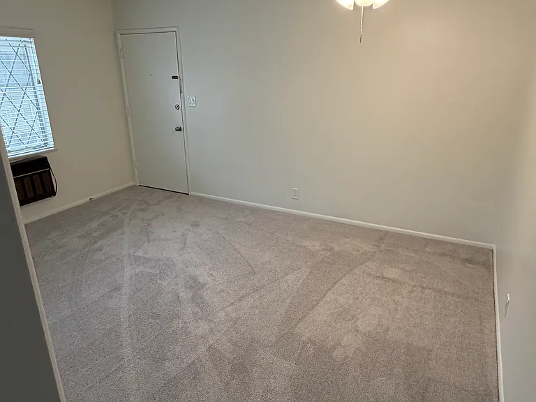 1130 N Louise St — Photo 18