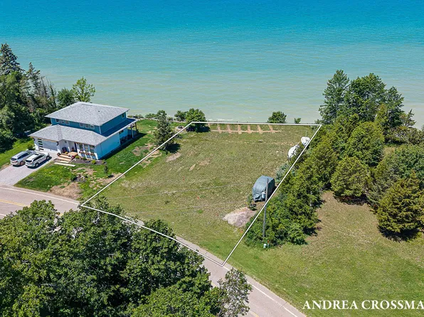 920 Adams Rd, South Haven, MI 49090