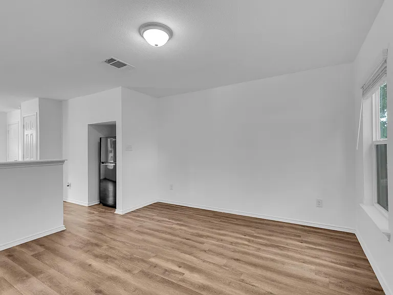 350 Debus Dr #117A — Photo 11