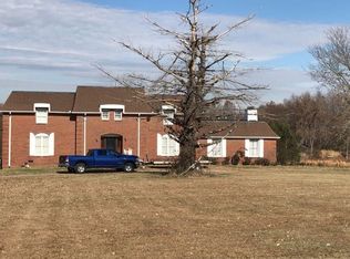 385 Buttermilk Hollow Rd, Bethpage, TN 37022