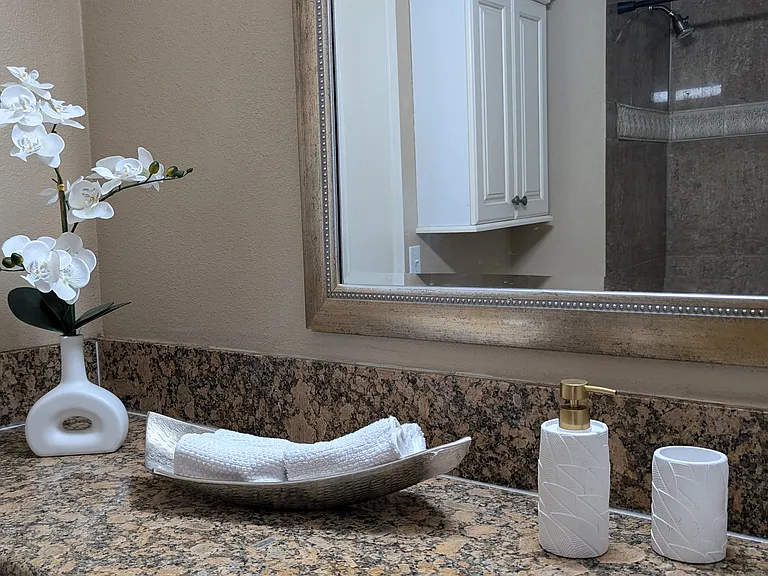20440 Huntcliff Ln — Photo 32