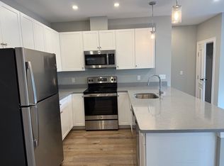 3 Burke Ln #203, Wellesley Hills, MA 02481