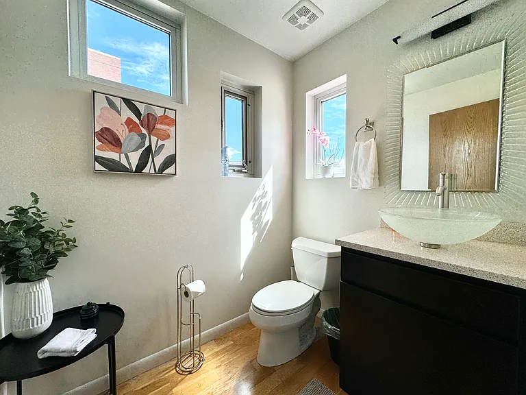 960 E Hampden Ave #B — Photo 8
