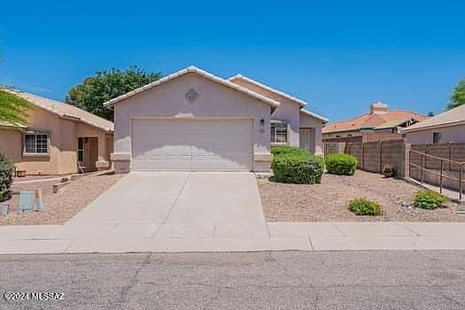 4th image of 8128 N Ivory Rose Dr
