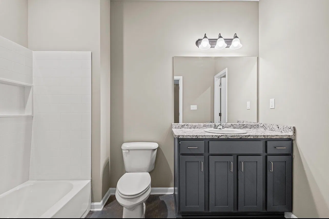 3 bed, 1300 sqft, $1,550 — Photo 3