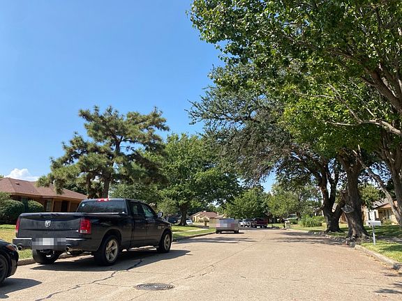 4th image of 421 Quintana Dr