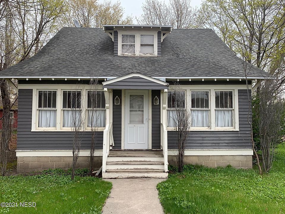 1st image of 506 3rd Ave S