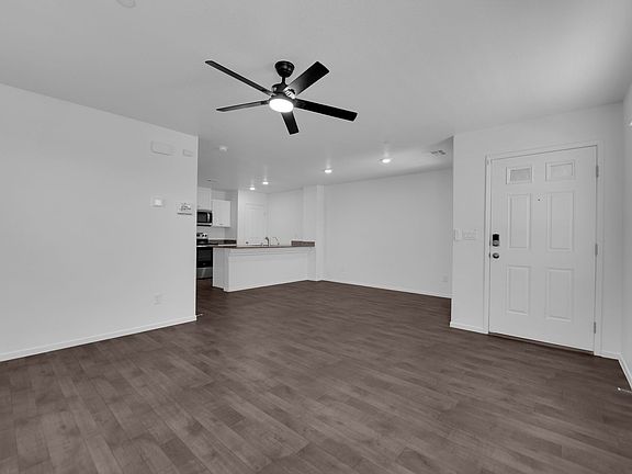 5th image of 1114 Scarlet Sparrow St