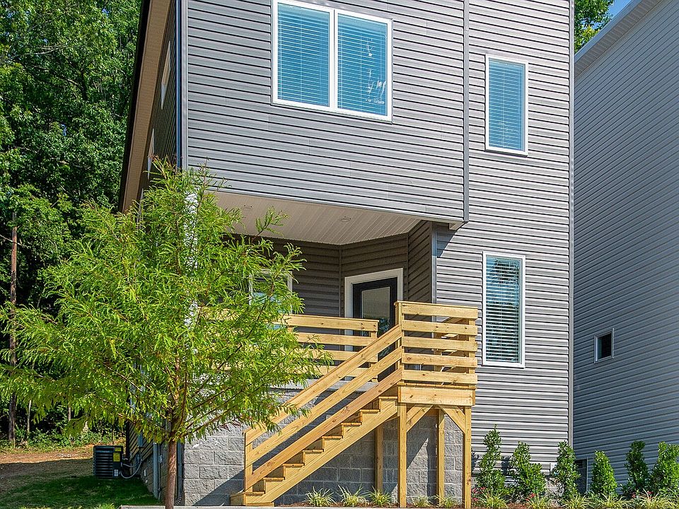 1st image of 2422 Stivers St