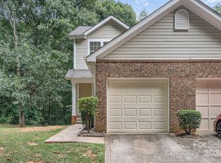 1201 Maple Shade Ln, Charlotte, NC 28270