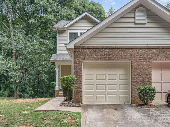 1201 Maple Shade Ln, Charlotte, NC 28270
