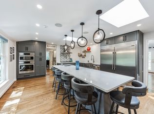 8 Coopers Run Dr, Cherry Hill, NJ 08003