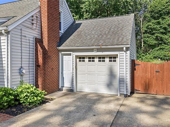 5th image of 4746 Firnley Ave