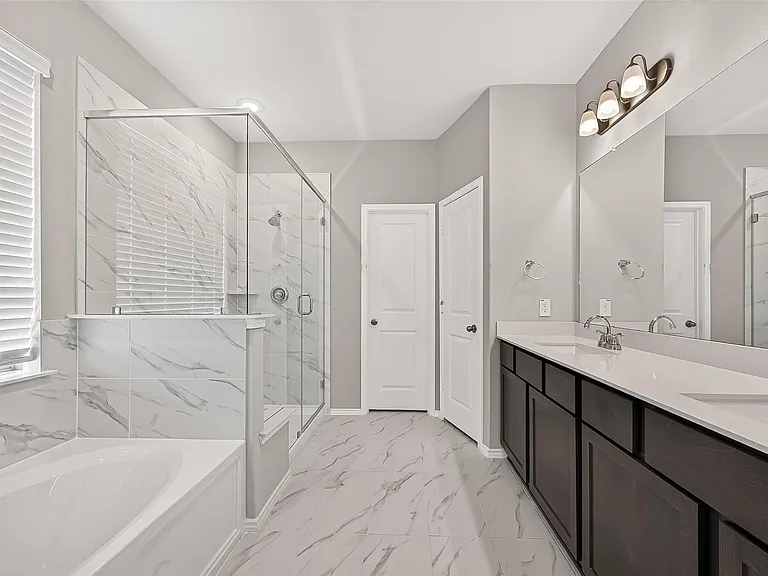 410 Mercury Sky Rd — Photo 38