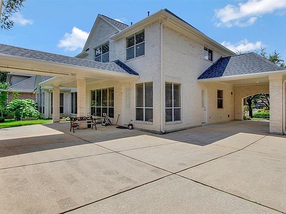 4th image of 15418 Greens Cove Way