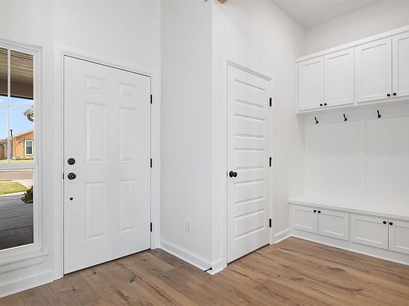 5th image of 13509 Arrowhead Blvd