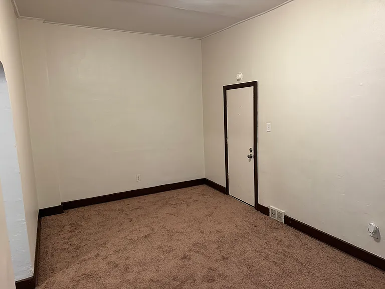 742 Lorenz Ave #2 — Photo 4