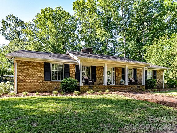 5th image of 1303 Quail Dr