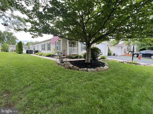 49 Canary Rd, Sellersville, PA 18960
