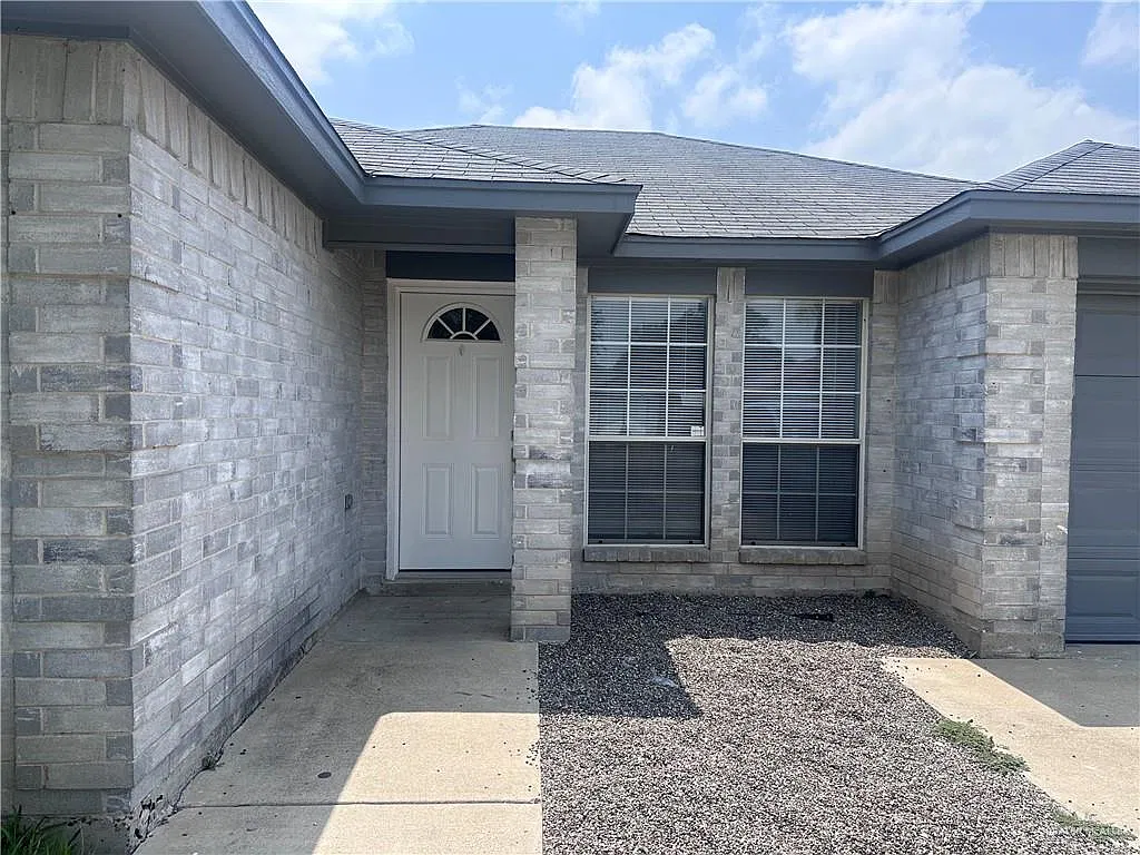 4 bed, 2.0 bath, 1386 sqft, $1,550 — Photo 2