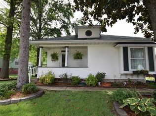 633 Burroughs Ave, Collinsville, IL 62234