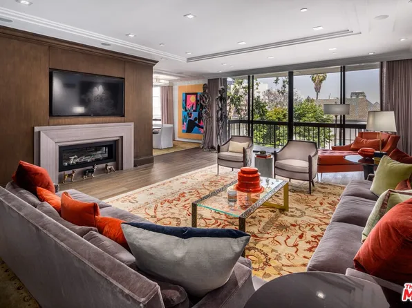 135 S McCarty Dr Unit 202, Beverly Hills, CA 90212