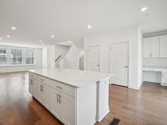5th image of 10 Cecala Rd