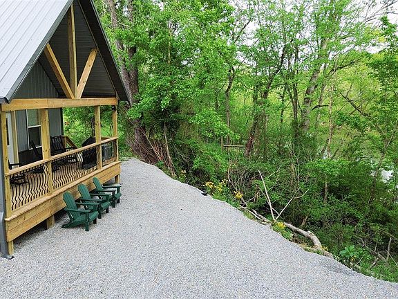 4th image of 1 Swan Pond Rd